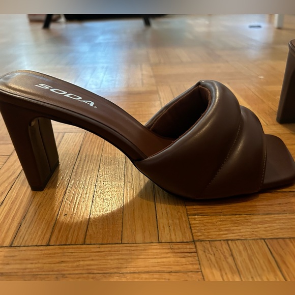 Soda heels - Picture 2 of 3